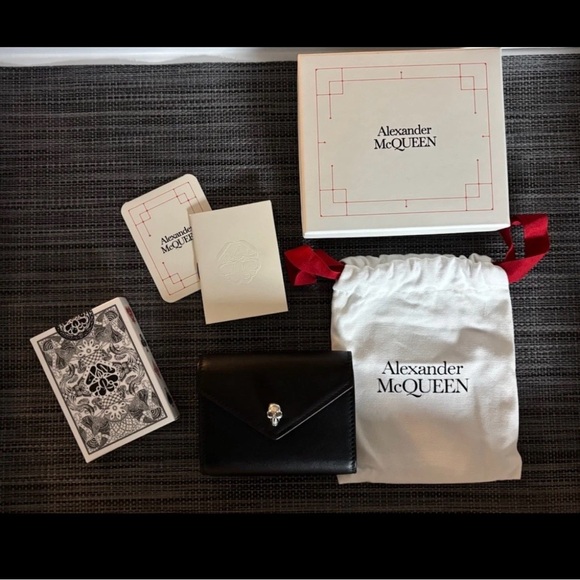 Alexander McQueen Playing Card Complete Set w Leather Case/ Mini Wallet - Picture 1 of 3